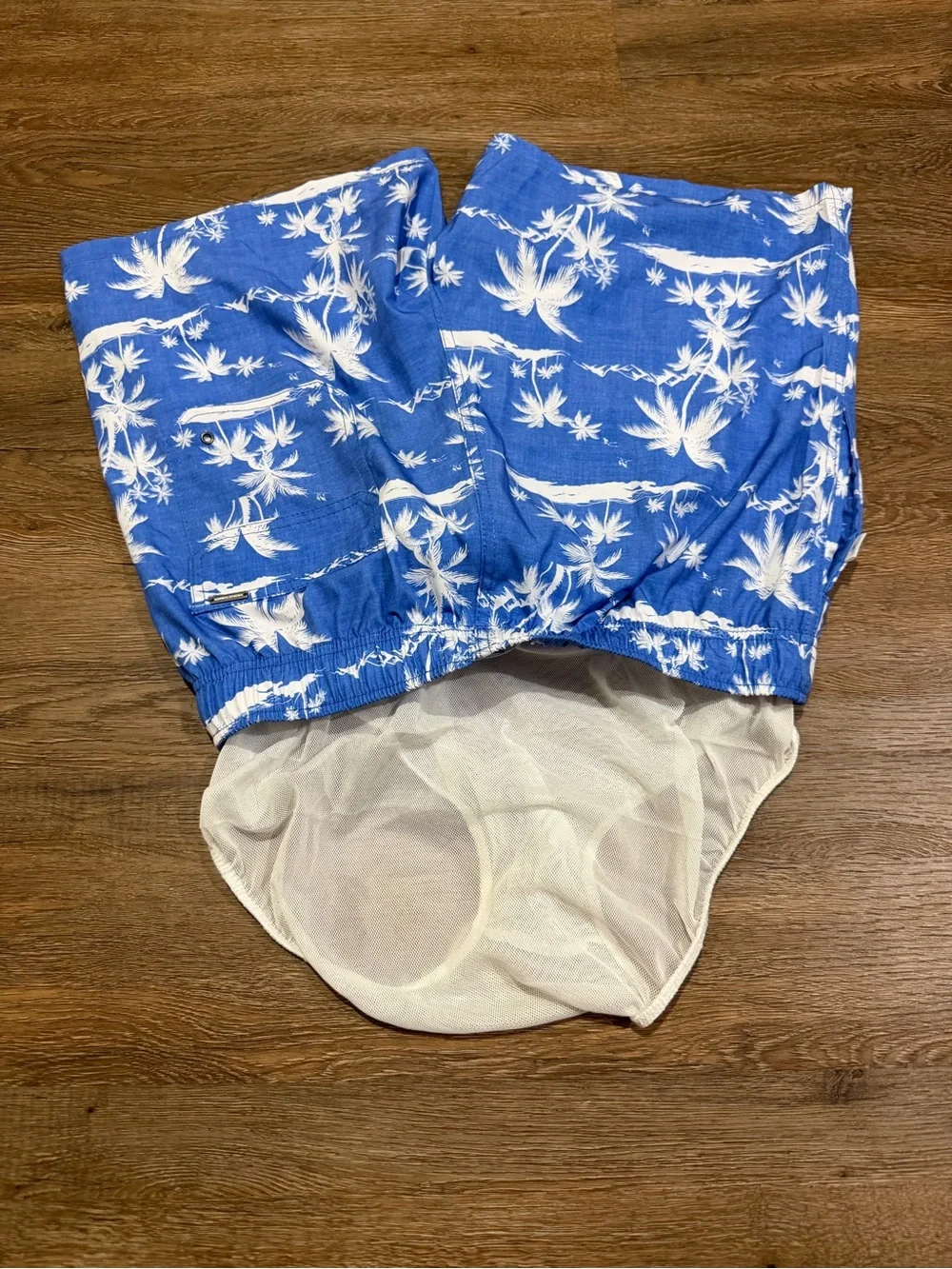 Vintage Summer Blue White Palm Tree Tropical Swim Trunks Men’s Large Mesh Lined